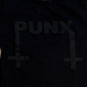 Burberry Erry Kim Krueger Black Graphic Punx Goth Punk T-Shirt Unisex Size S